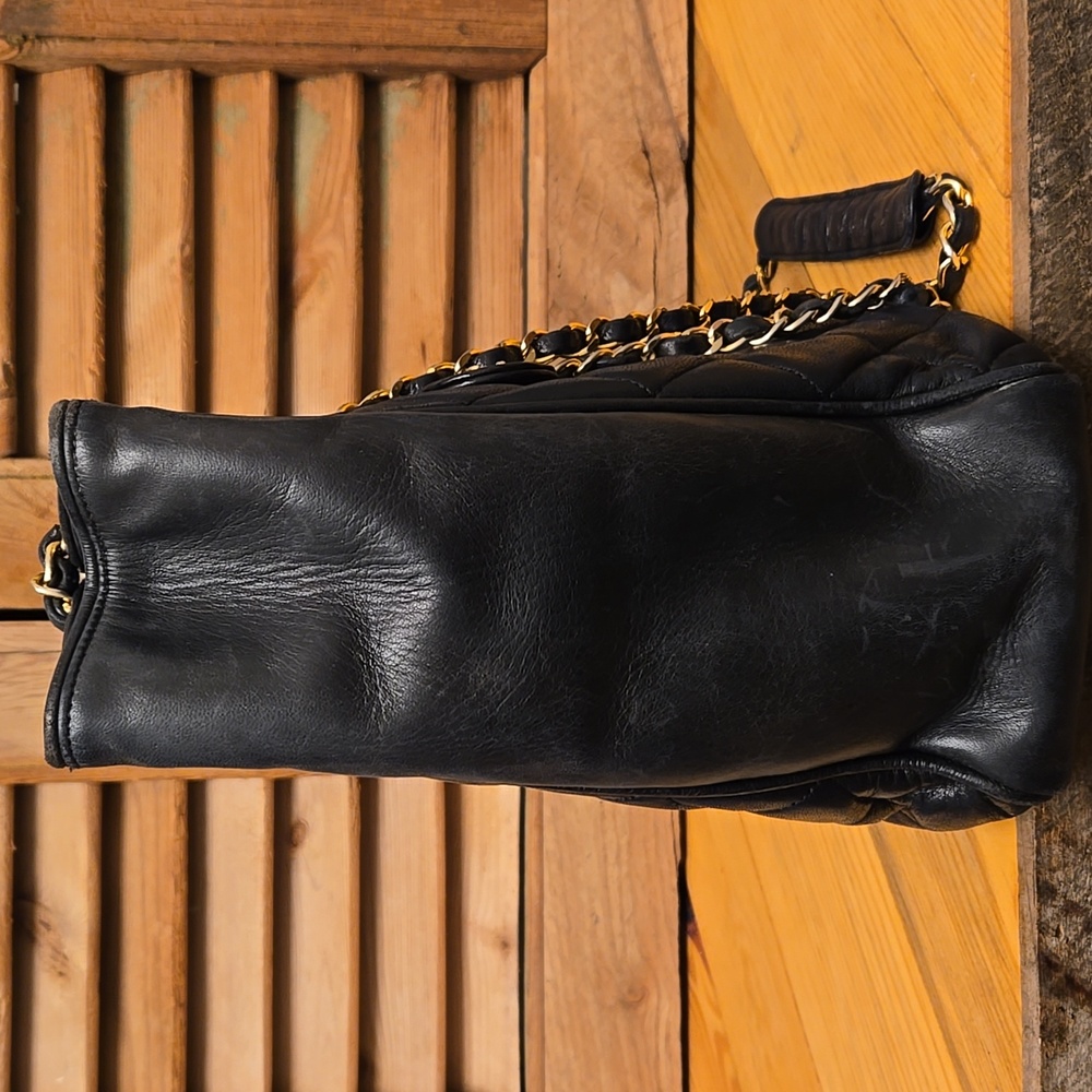 CHANEL Vintage Black Leather Quilted Shoulder Bag With Wallet - Picture 7 of 17